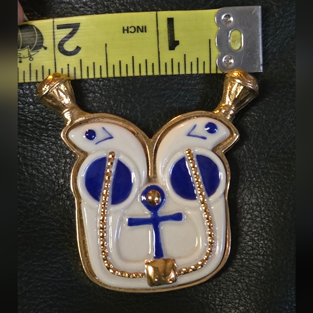 Porcelain & gold vintage Egyptian dual Uraeus/Cobra & Ankh pendant - Picture 9 of 11